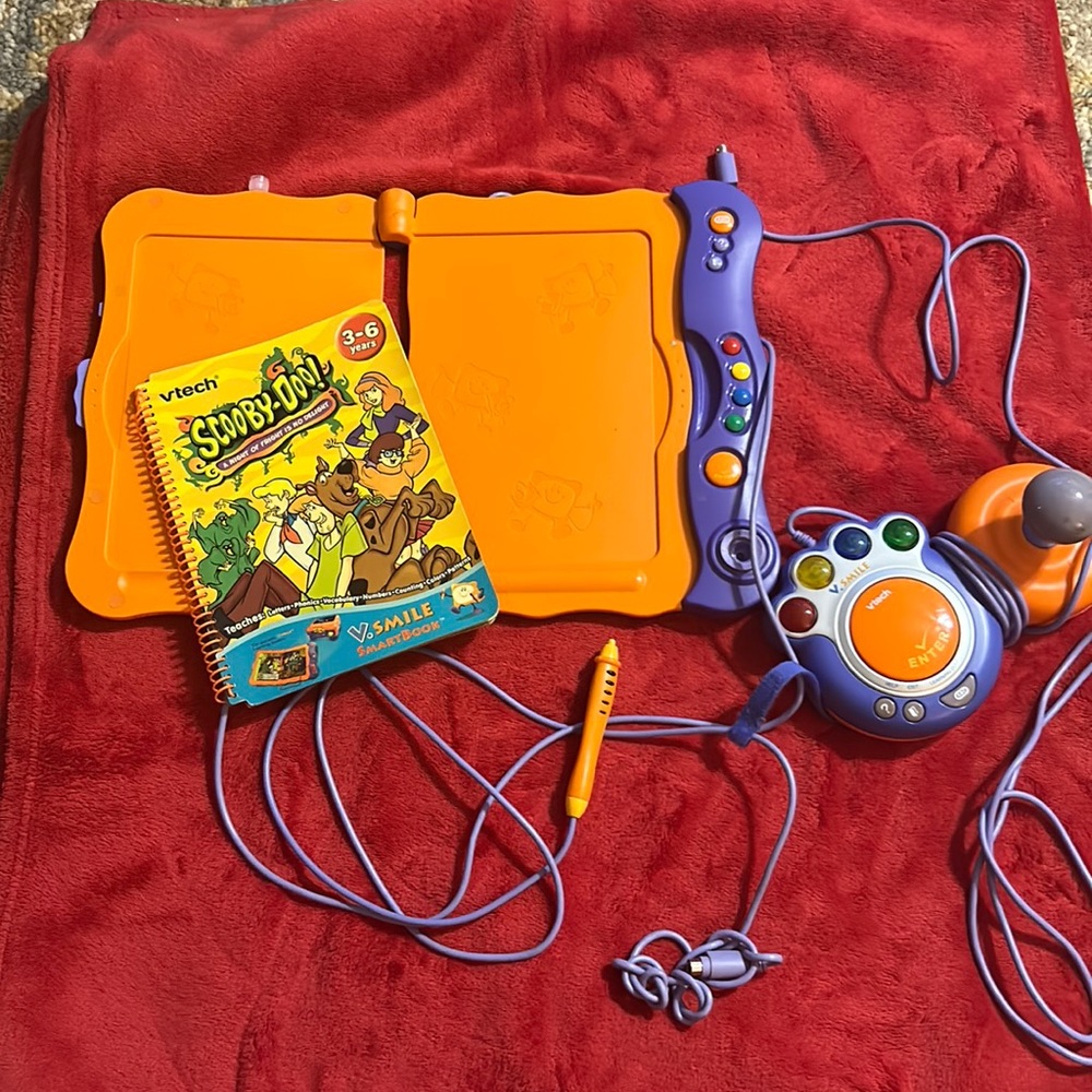 VTech V.SMILE Smartbook with scooby doo smart book